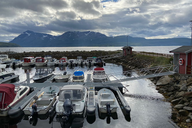 Classic flytebrygge i stål med gitterristdekke - Sand Havn, Balsfjord Troms og Finnmark fylke