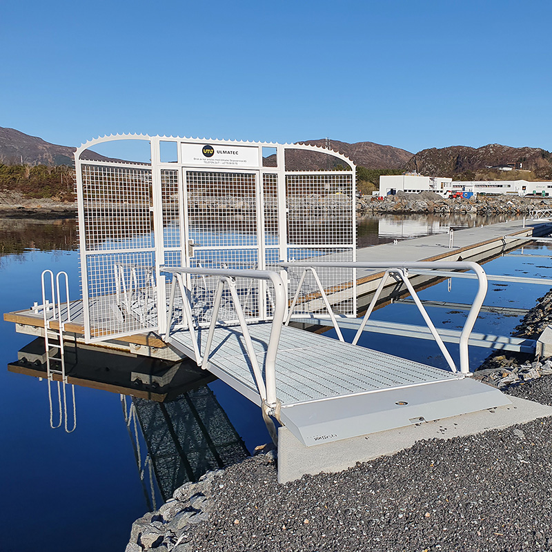 Ulstein Marine Technology - bryggeanlegg med landgang og port