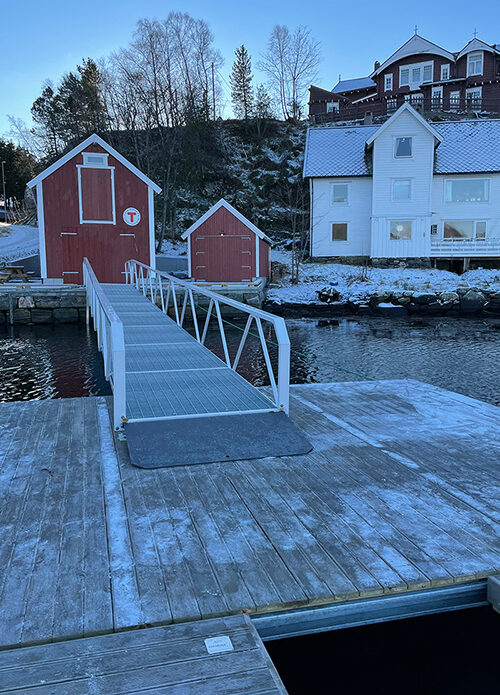 Kajakkbrygge med landgang, DNT Sunnmøre