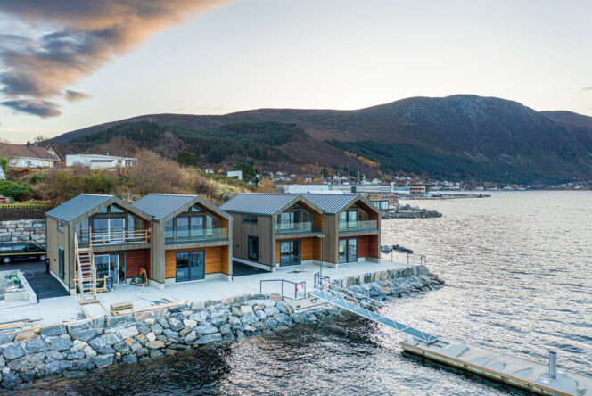 Saunesfjøra Rorbuer. Foto: Blåtind Fotografikk.