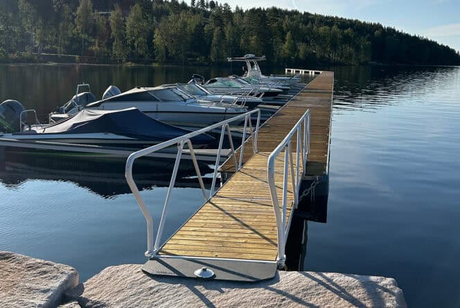 Flytebrygge, Bogen Brygge og Båtforening